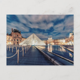 Postal Le Louvre por la noche