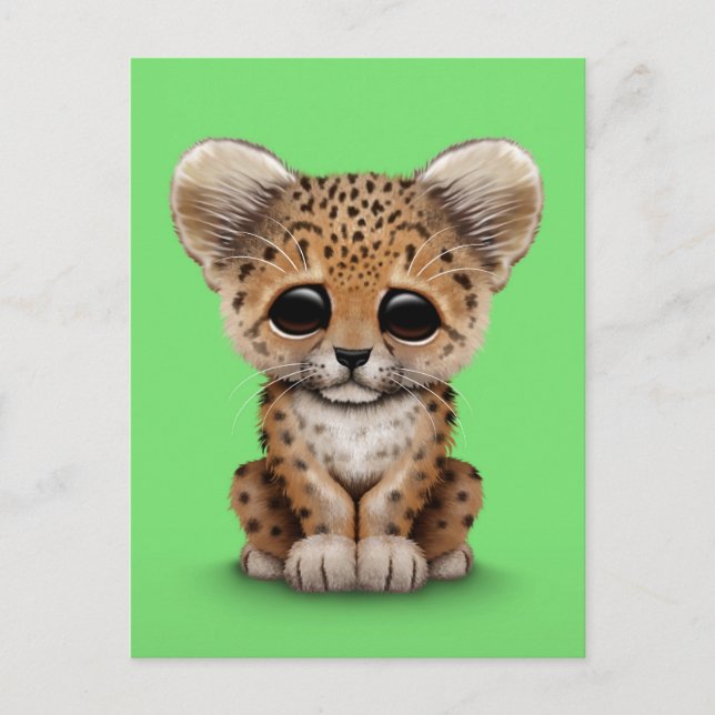 Postal Leopardo lindo Cub del bebé en verde (Anverso)