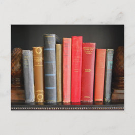Postal Libros clásicos en una estantería