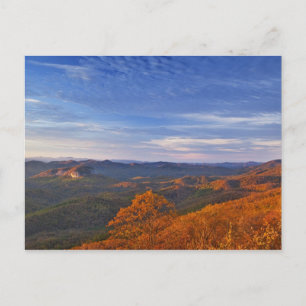 Postal Looking Glass Rock al amanecer en Pisgah