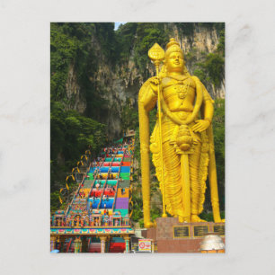 Postal Lord Murugan y las escaleras en las cuevas de Batu