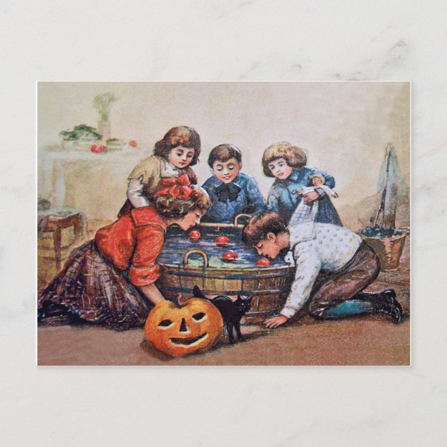 Postal Los niños están bombardeando manzanas en Halloween (Anverso)