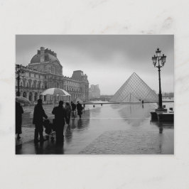 Postal Louvre Romántico hermoso