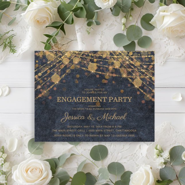Postal Luces de Cuerda Doradas Glam Rústico Fiesta de Com (Navy blue and gold string lights rustic glam engagement party invitation postcard)