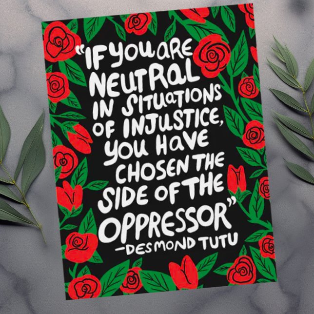 Postal Luchar contra la injusticia Desmond Tutu Cita Band (Desmond Tutu quote about injustice, handlettered. )