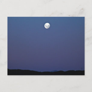Postal Luna de la noche y cielo azul