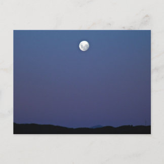 Postal Luna de la noche y cielo azul