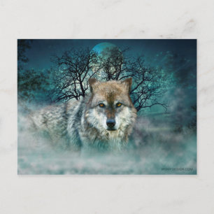 Postal Luna llena de lobo en niebla