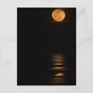 Postal Luna Llena de oro sobre el océano