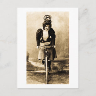 Postal Madge Lessing sobre la cosecha de bicicletas 1902