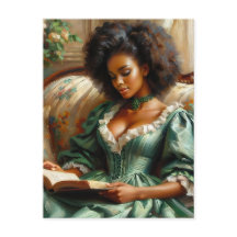 Magnífica Mujer Negra leyendo un libro en interior