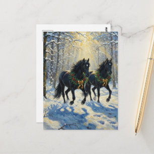 Postal Magníficos caballos negros con guirnaldas en bosqu
