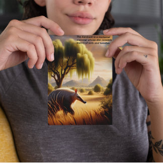 Postal Majestic Aardvark en el campo de la luz del sol