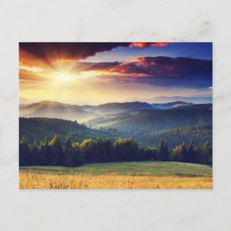 Postal Majestuosa puesta de sol en el paisaje montañoso 4