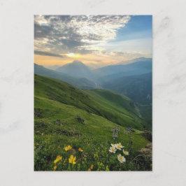 Postal Majestuoso amanecer en las tierras altas de Rusia