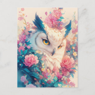 Postal Majestuoso búho blanco en jardín de rosas rosadas