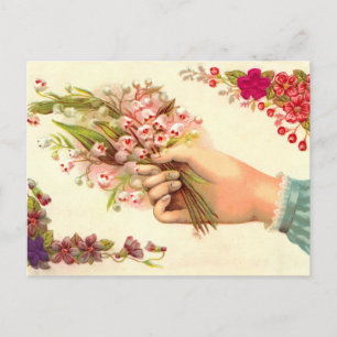 Postal Mano de amor vintage que ofrece lirios del valle