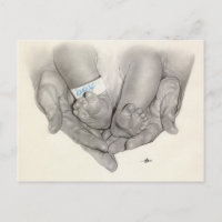 Manos de pies de bebé recién nacidos Postcard