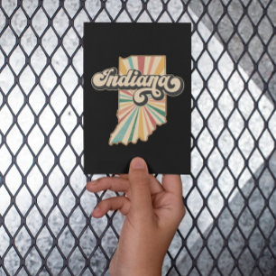 Postal Mapa de Indiana Retro   Diseño de estado de vintag