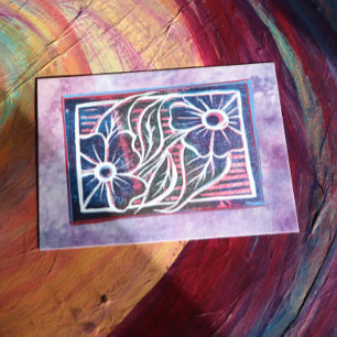 Postal Margarita Morada Grabado en Madera Arte de Tallado