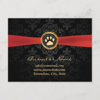 Mascota Sentando Paw de Oro y Cinta Roja Elegante 