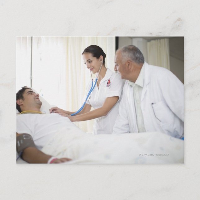 Postal Médica y enfermera que atienden al paciente (Anverso)