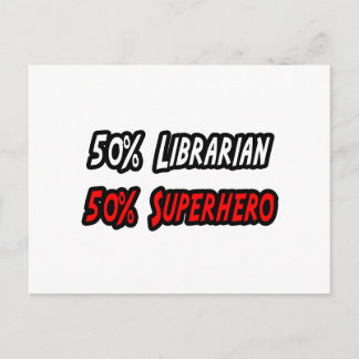 Postal Medio bibliotecario medio superhéroe