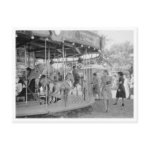 Merry-Go-Round En El Medio-Camino