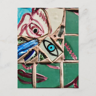 Postal Mirando desde adentro graffiti de mosaico