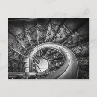 Postal Mirando hacia abajo escalera ornamentada, Castillo