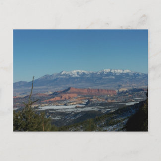 Postal Mirando las curvas inferiores