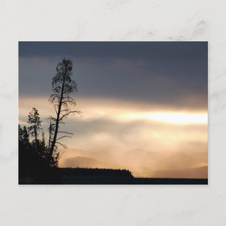 Postal Misterioso amanecer