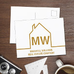 Postal Moda Gold House Real Estate Company Marketing<br><div class="desc">Esta tarjeta postal de marketing en monograma de realtor de oro de moda está hecha con el nombre de su compañía de propiedades bajo las iniciales del agente de propiedades en tipografía simple. Este diseño minimalista presenta un contorno de línea simple de una casa. Postales modernas para un agente que...</div>