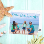 Postal Moda Mele Kalikimaka Foto familiar completa tropic<br><div class="desc">Moda personalizable playa Navidades de fotos familiares postal con tu foto tropical favorita al sol. Añada una fotografía completa de su recuerdo favorito de sus vacaciones en la isla a la costa en la parte delantera. Hermosas postales de vacaciones costeras con un diseño limpio y moderno y escritura azul bonito...</div>
