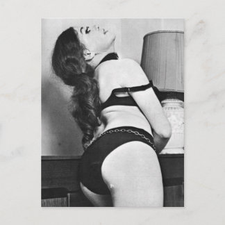 Postal Modelo Risque de lencería vintage