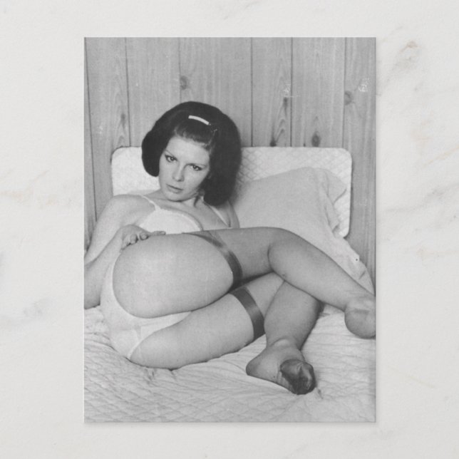 Postal Modelo Risqué de lencería vintage (Anverso)