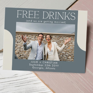 Postal Moderna y divertida Boda de bebidas gratis Ahorra 