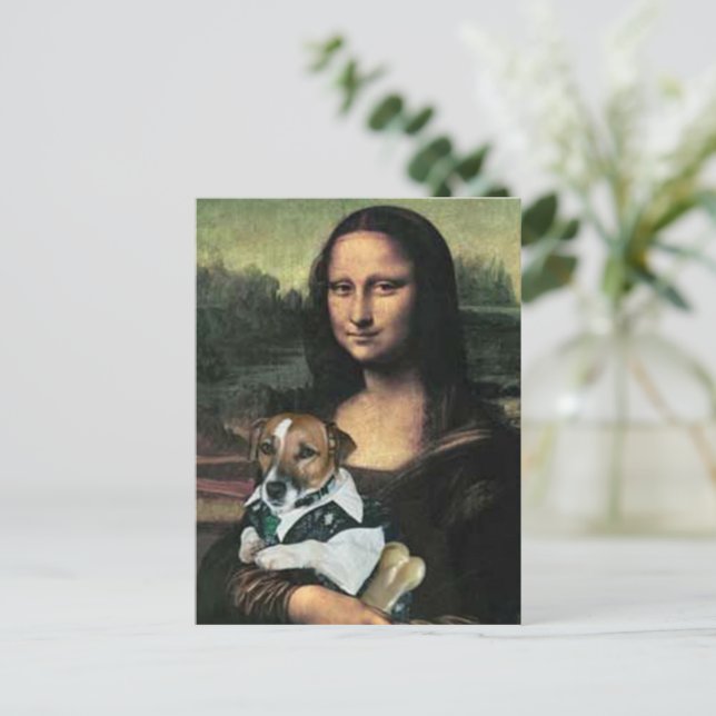 Postal Mona Lisa sosteniendo a su perro y su hueso (Anverso de pie)