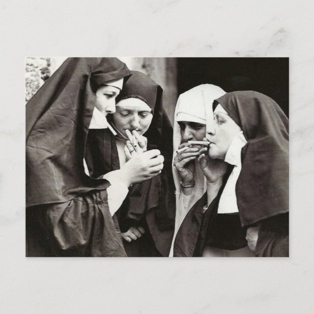 Postal Monjas fumando fotografía vintage (Anverso)
