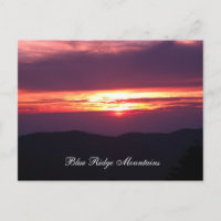 montañas de borde azul