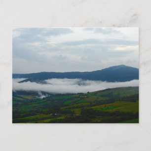 Postal Montañas de los Cárpatos por la mañana