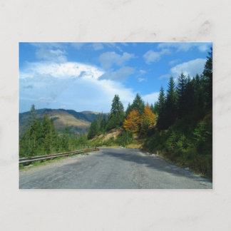 Postal Montañas de Moldavia en otoño