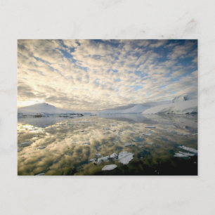 Postal Montañas en Port Lockeroy con