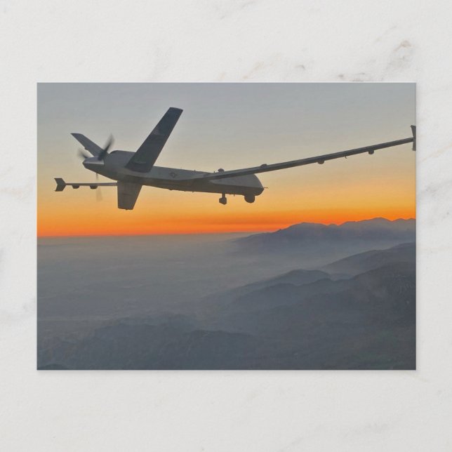 Postal MQ-9 Reaper en Montañas (Anverso)