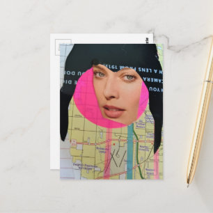 Postal Mujer abstracta con collage de cabello negro