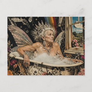 Postal Mujer anciana hada en bañera collage de cosas este