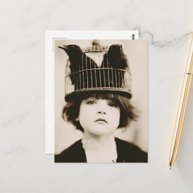 Postal Mujer con sombrero de jaula de pájaro (Anverso/Reverso In Situ)