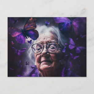 Postal Mujer de edad avanzada y mariposas púrpura