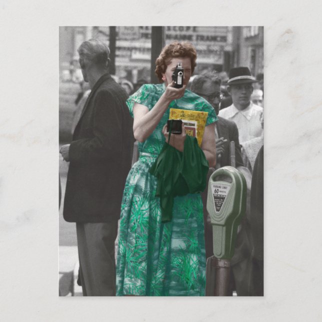 Postal Mujer de los años 50 con cámara de video (Anverso)