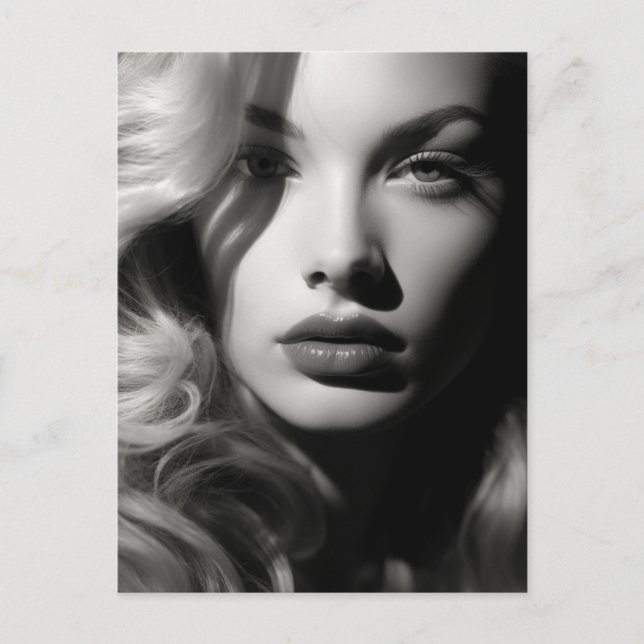 Postal Mujer en negro y blanco (Anverso)